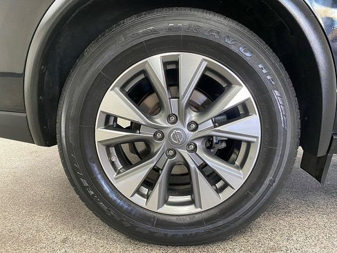 Used 2018 Nissan Murano SV image 25