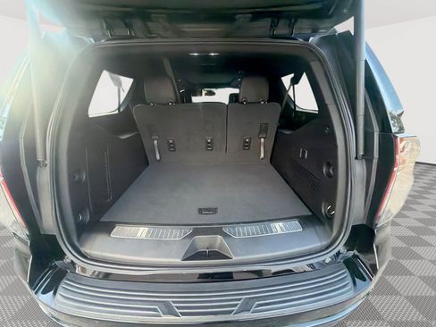Used 2023 Chevrolet Suburban RST AWD/4WD image 22