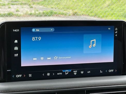 New 2026 Lincoln Aviator Reserve w/ Luxury Package AWD/4WD image 12