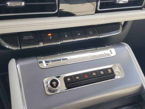 New 2026 Lincoln Aviator AWD image 21