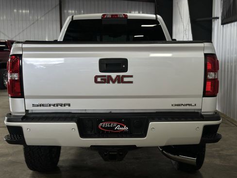 Used 2018 GMC Sierra 2500 Denali w/ Duramax Plus Package AWD/4WD image 5