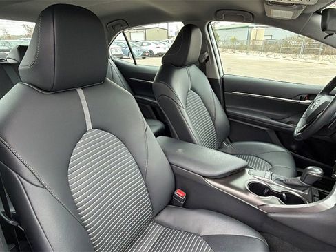Used 2024 Toyota Camry SE image 46