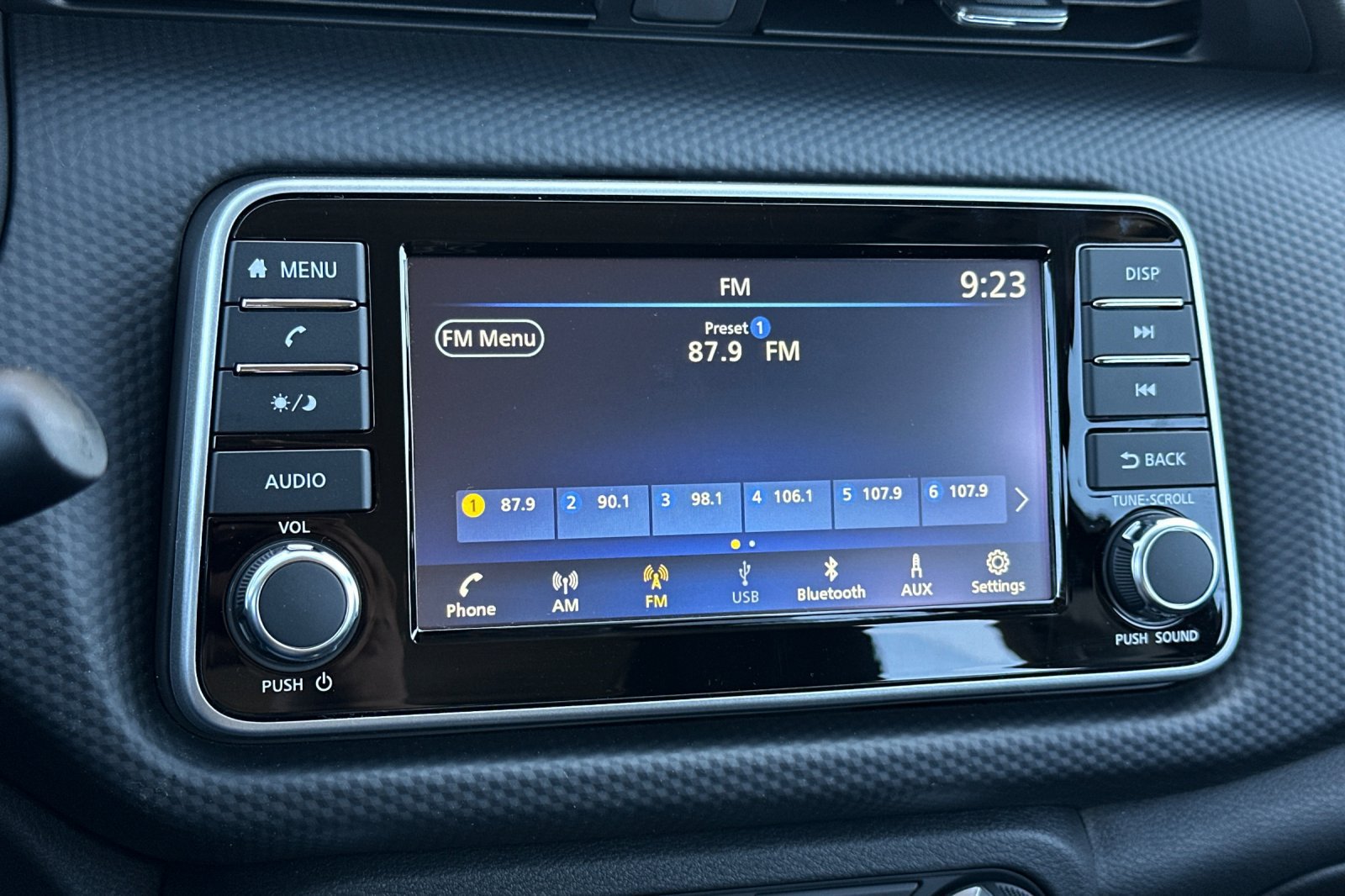 Certified 2025 Nissan Kicks Play S FWD image 23