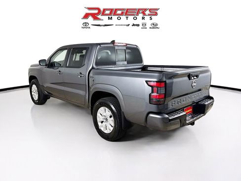 Used 2022 Nissan Frontier SV image 6