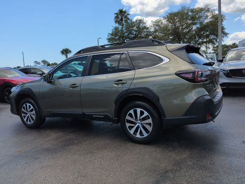 Used 2025 Subaru Outback Premium AWD/4WD image 6