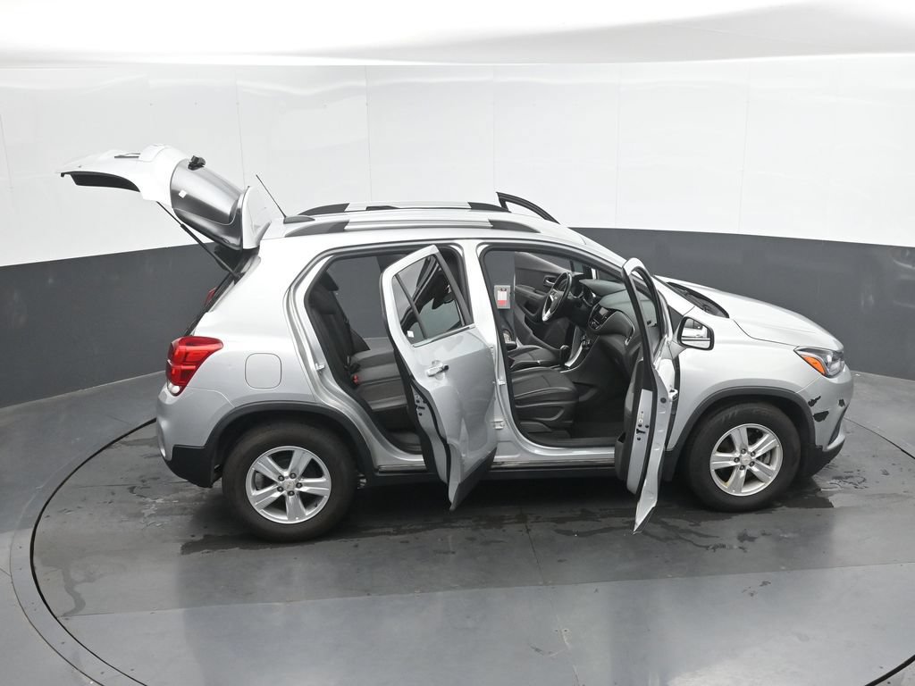 Used 2020 Chevrolet Trax LT w/ LT Convenience Package FWD image 50