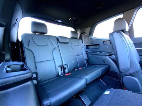 Used 2025 Kia Telluride EX X-Line image 16