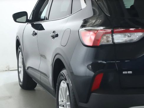 Used 2021 Ford Escape SE w/ Convenience Package image 40