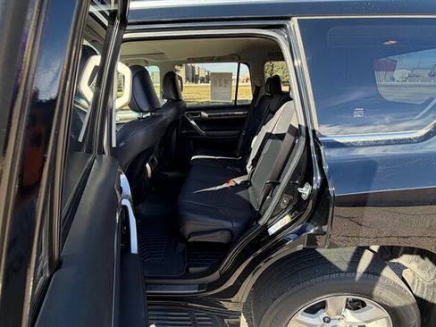 Used 2015 Lexus GX 460 w/ Comfort Package AWD/4WD image 18