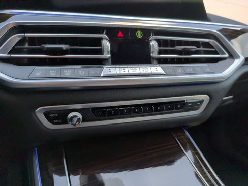 Used 2020 BMW X5 xDrive40i w/ Premium Package AWD/4WD image 19
