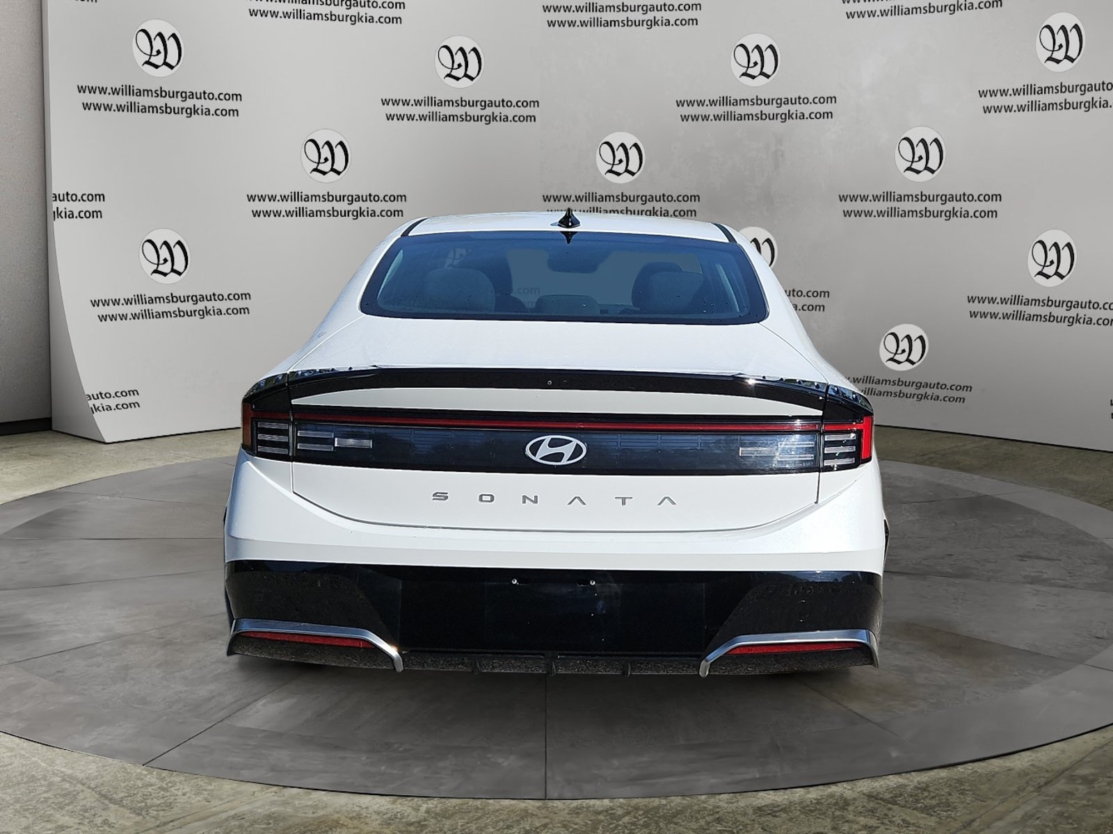 Used 2024 Hyundai Sonata SEL FWD image 4