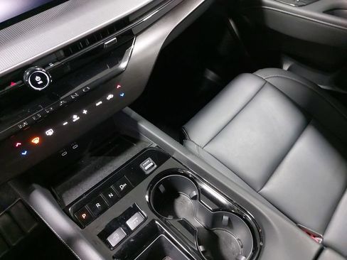 Certified 2025 Nissan Murano SV w/ Cargo Package AWD/4WD image 26