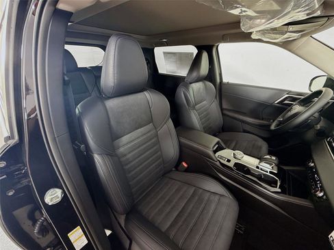 New 2026 Mitsubishi Outlander SE image 25