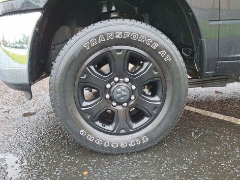 Used 2015 RAM 3500 SLT w/ Luxury Group image 27