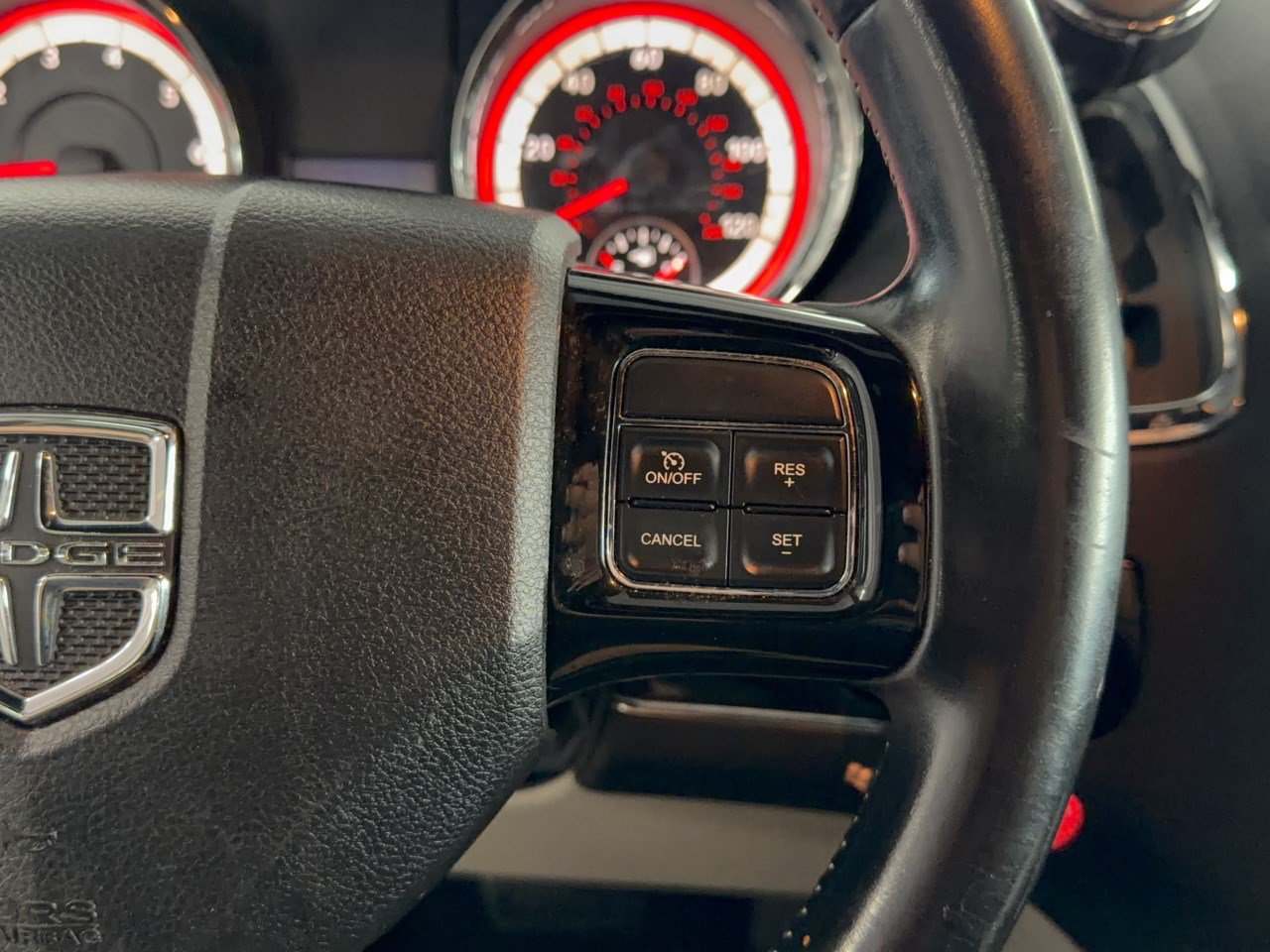 Used 2016 Dodge Grand Caravan SE FWD image 19