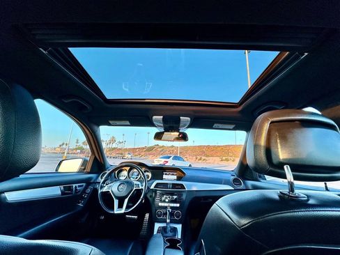 Used 2013 Mercedes-Benz C 250 Sedan image 16