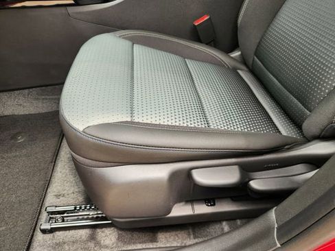 New 2026 Chevrolet Trax LT w/ Driver Confidence Package FWD image 18