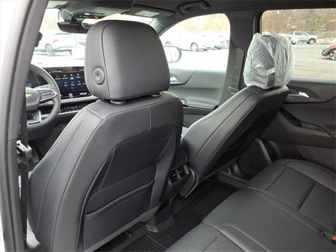 New 2026 Chevrolet Equinox LT w/ Convenience Package II image 8