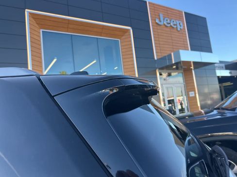 Used 2022 Jeep Grand Cherokee Summit w/ Advanced Protech Group IV image 17