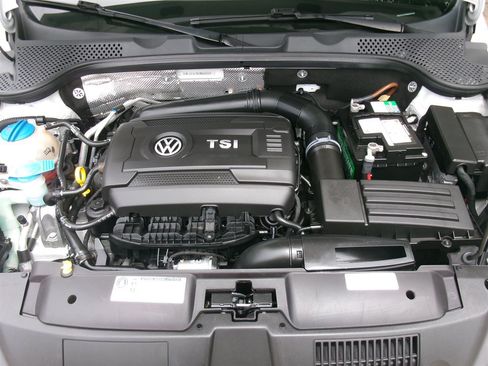 Used 2014 Volkswagen Beetle 1.8T FWD image 31