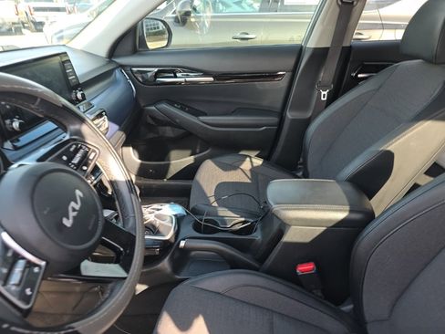 Used 2023 Kia Seltos S image 9