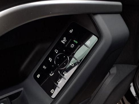 Used 2025 Audi Q5 Premium Plus w/ Premium Plus image 9