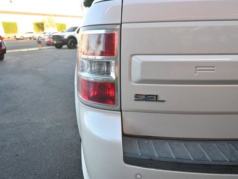 Used 2013 Ford Flex SEL image 9