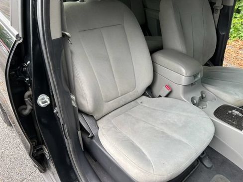 Used 2009 Hyundai Santa Fe SE w/ Premium Pkg 4 FWD image 25