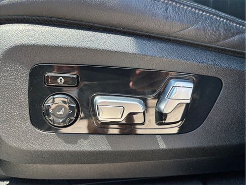 Used 2021 BMW X7 M50i w/ Executive Package AWD/4WD image 20