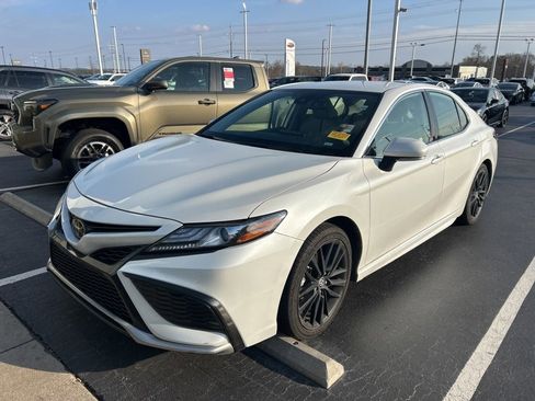 Used 2024 Toyota Camry XSE image 10