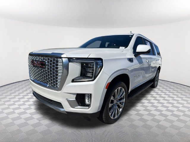 Used 2024 GMC Yukon XL Denali w/ Advanced Technology Package AWD/4WD image 1