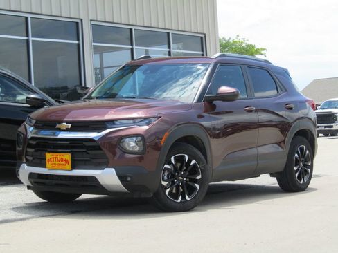 Used 2023 Chevrolet TrailBlazer LT FWD image 12
