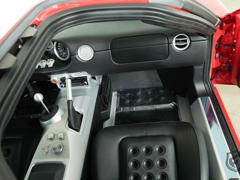 Used 2005 Ford GT image 34