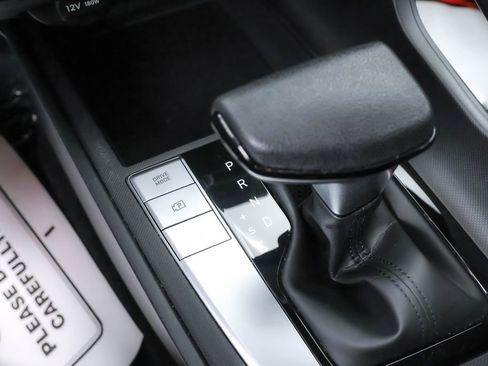 Certified 2023 Hyundai Elantra SE w/ Cargo Package image 17