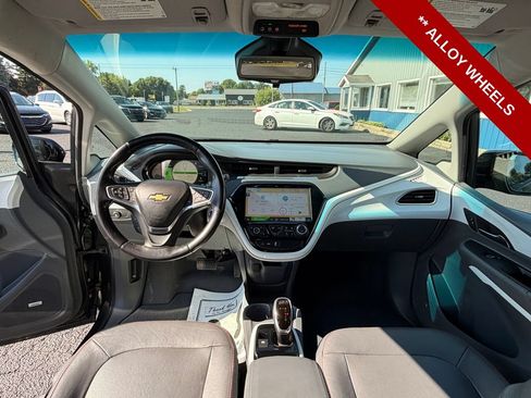 Used 2018 Chevrolet Bolt Premier w/ Driver Confidence II Package FWD image 16