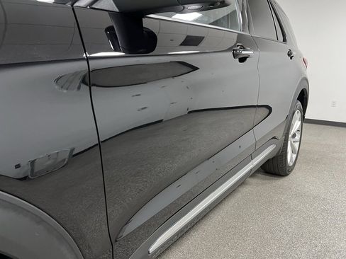 Used 2022 Ford Explorer Platinum w/ Equipment Group 601A image 17