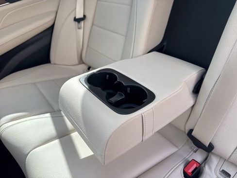 Used 2024 Mercedes-Benz GLE 450 4MATIC image 33