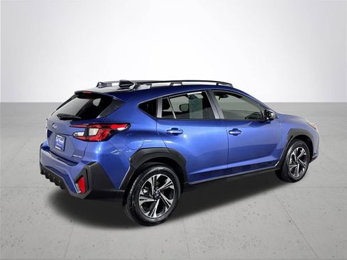 Used 2025 Subaru Crosstrek 2.0i Premium image 7