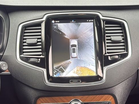 Certified 2024 Volvo XC90 T8 Plus w/ Protection Package Premier image 12