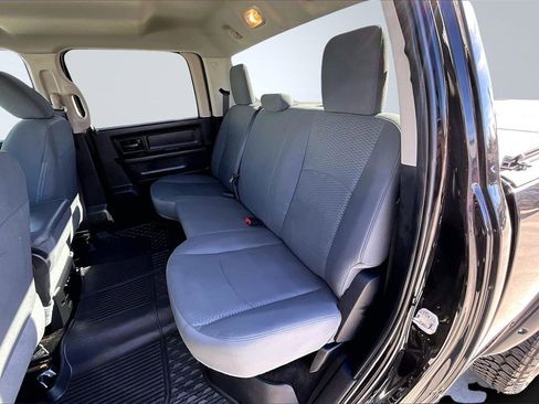 Used 2016 RAM 2500 Tradesman w/ Chrome Appearance Group image 28