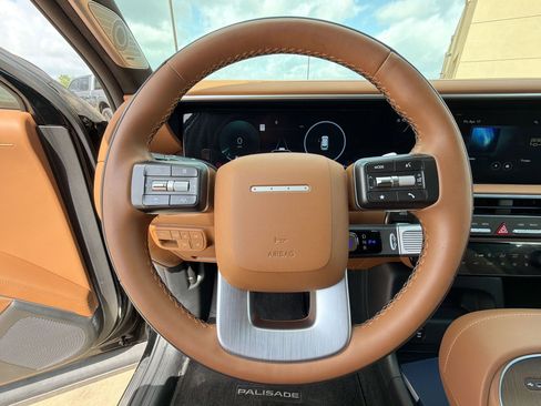 Used 2026 Hyundai Palisade Calligraphy image 16