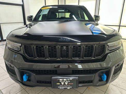 Used 2023 Jeep Grand Cherokee Trailhawk image 12