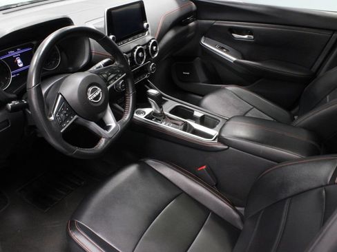 Used 2025 Nissan Sentra SR w/ SR Premium Package FWD image 22