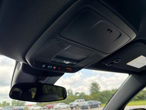 New 2026 Chevrolet Traverse LT image 29