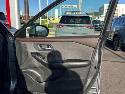 Certified 2023 Nissan Rogue SV AWD/4WD image 14