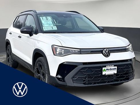 New 2026 Volkswagen Taos SE AWD/4WD image 1