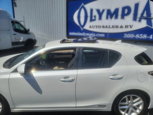 Used 2014 Lexus CT 200h FWD image 36