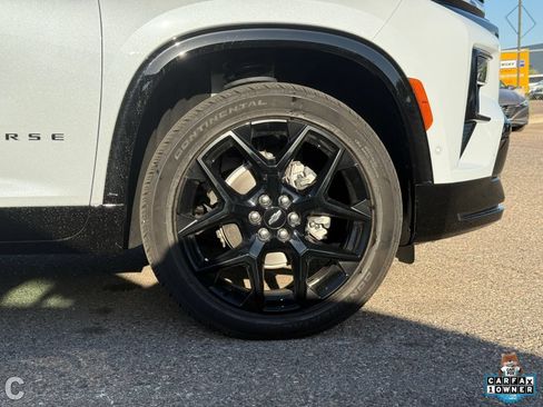 Used 2026 Chevrolet Traverse RS AWD/4WD image 6