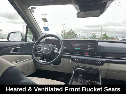 Used 2025 Kia Carnival SX FWD image 17