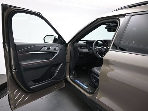 New 2026 Ford Explorer ST-Line RWD image 7